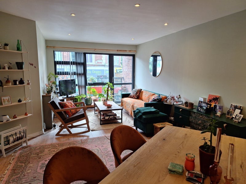 Room Upper Chorlton Road in Manchester
