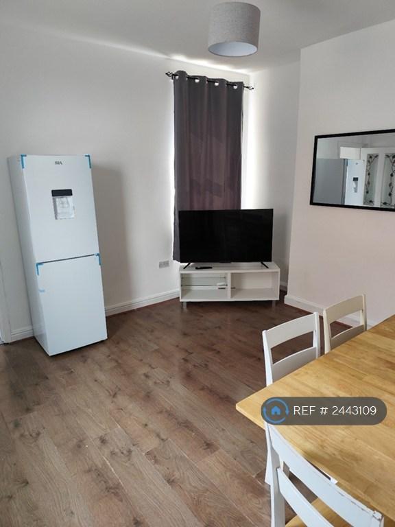 Room Whitmore Street in Stoke-on-Trent