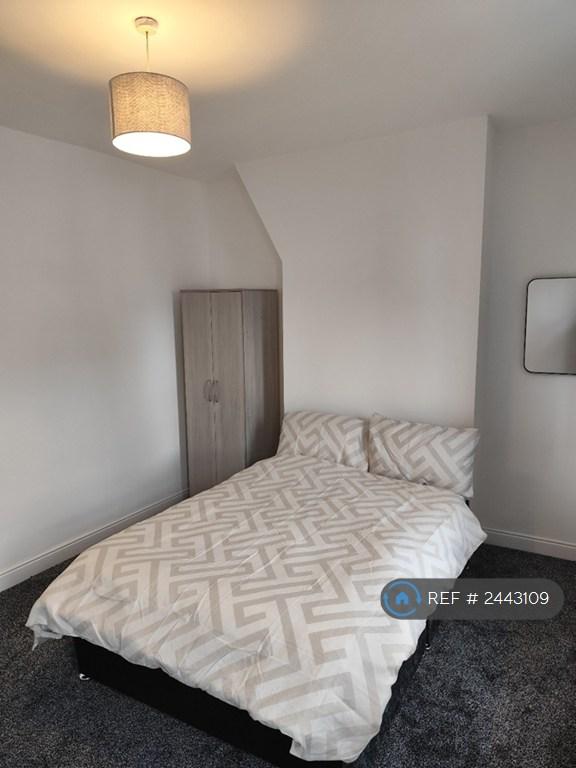 Room Whitmore Street in Stoke-on-Trent