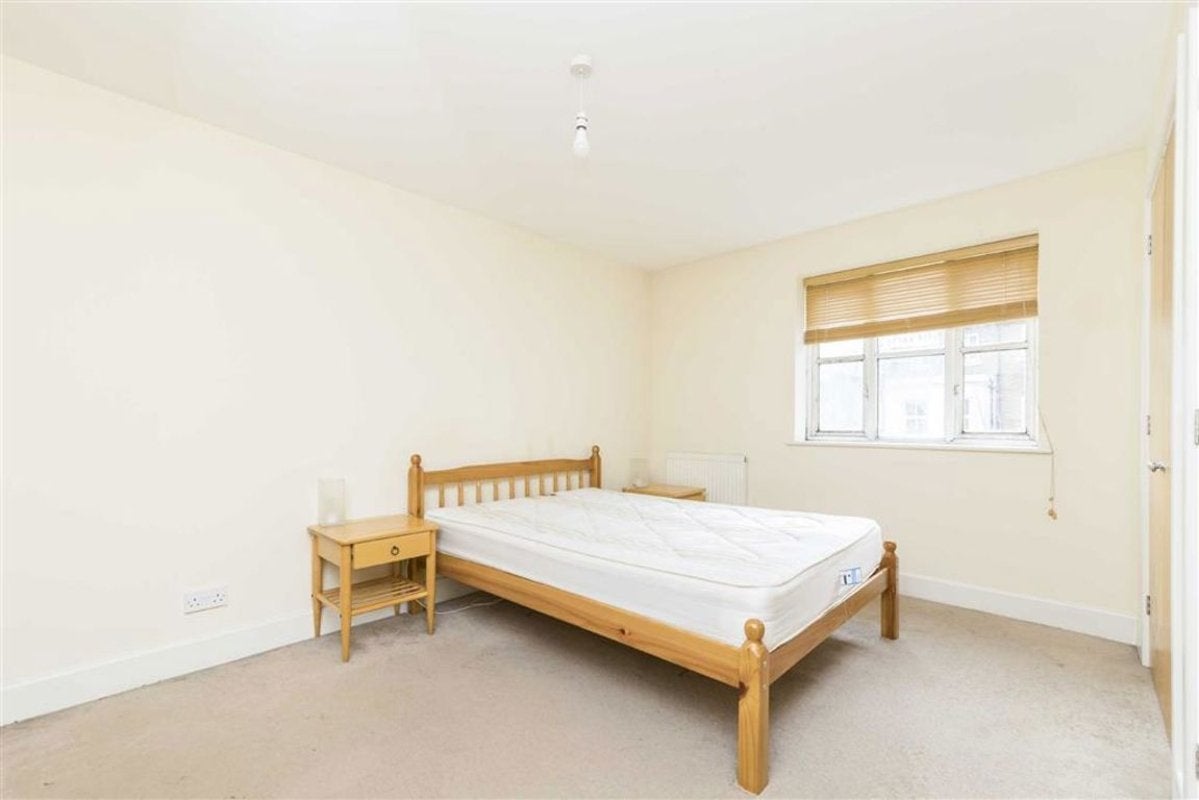 Flat Victory Place in Greater London