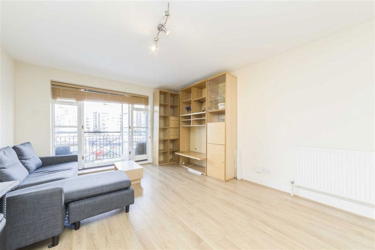 Flat Victory Place in Greater London