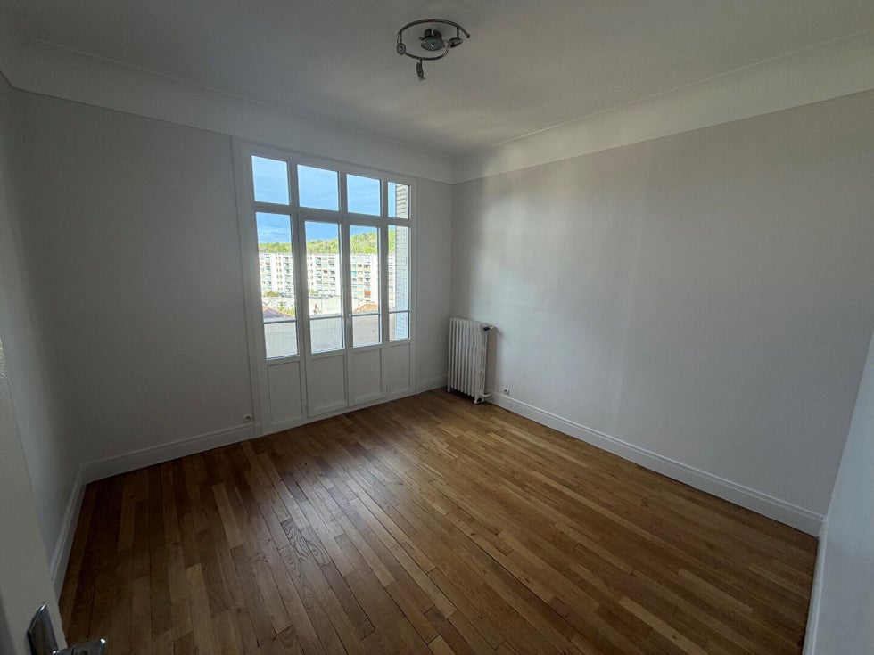 Flat Rue Jean Jaurès in Chaville