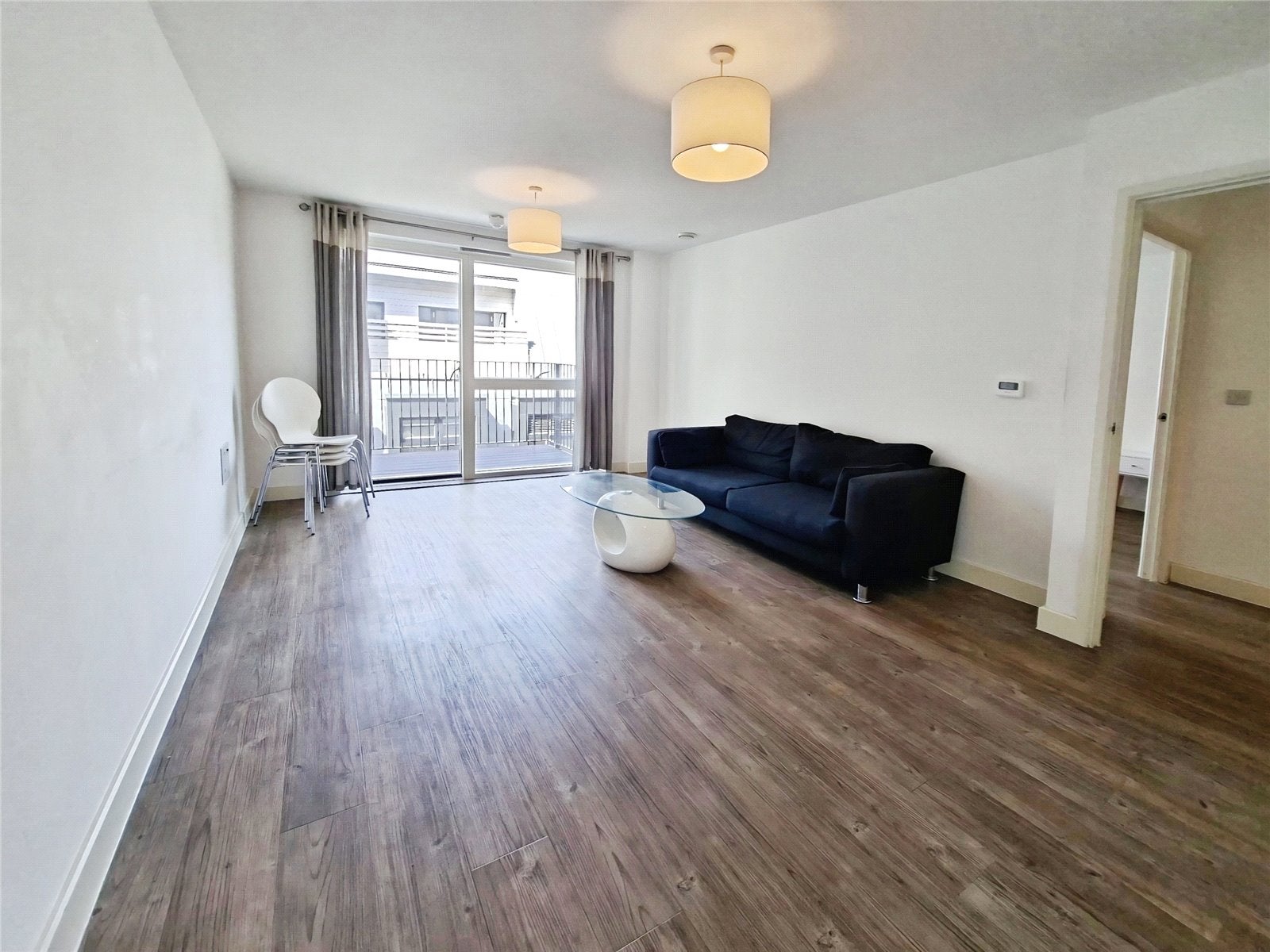 Flat Coldharbour Lane in Greater London