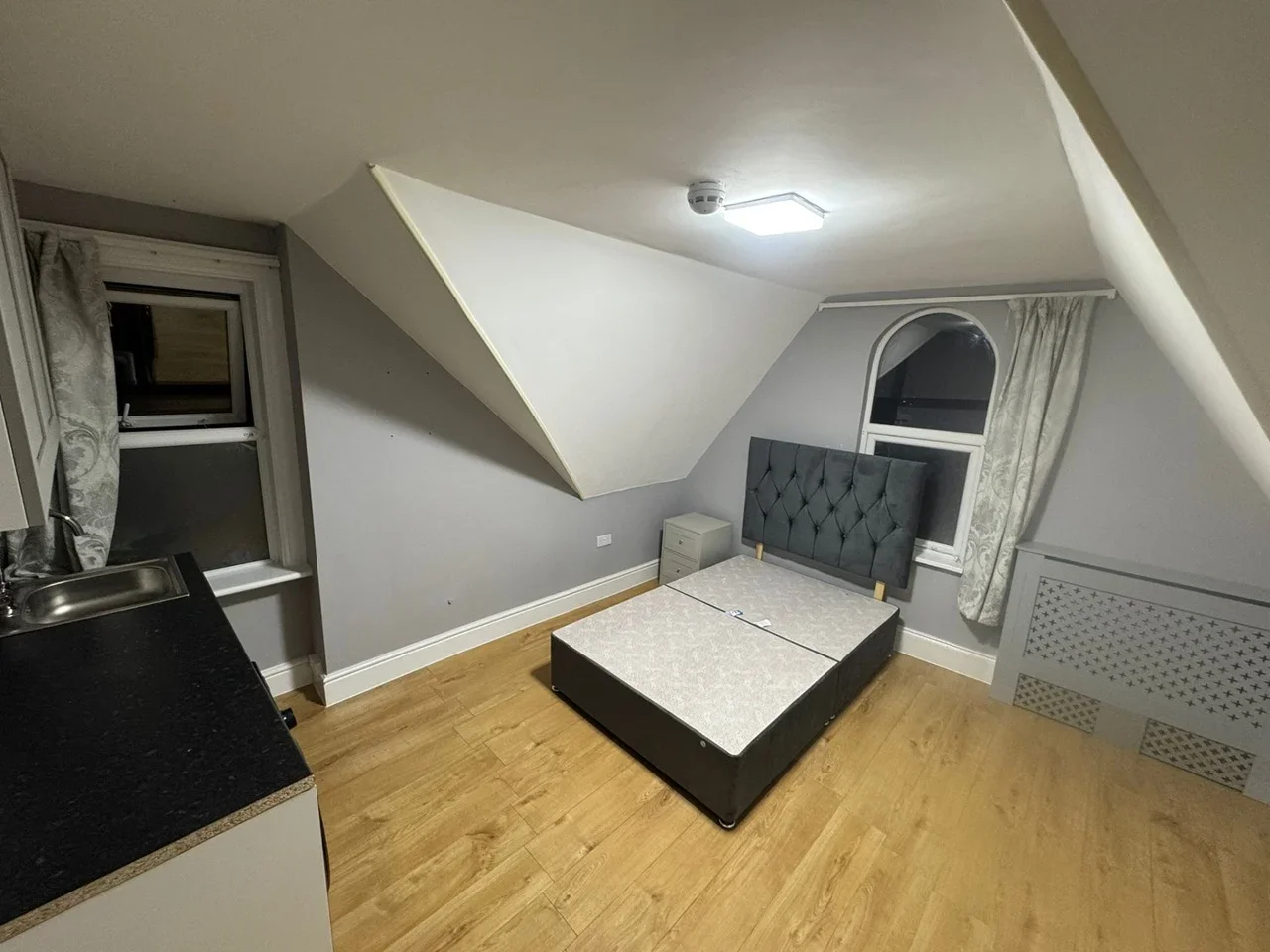 Flat Priory Road in High Wycombe