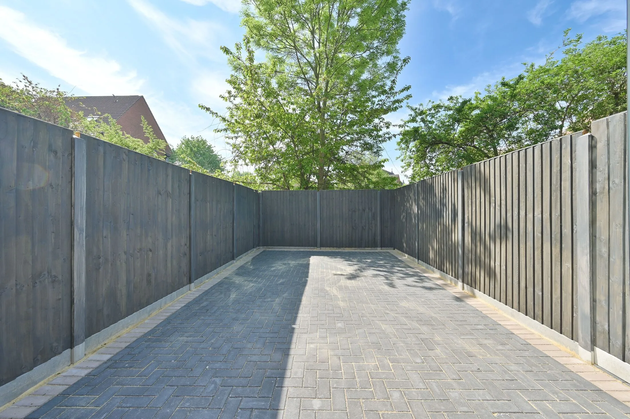House Sambroke Square in Greater London