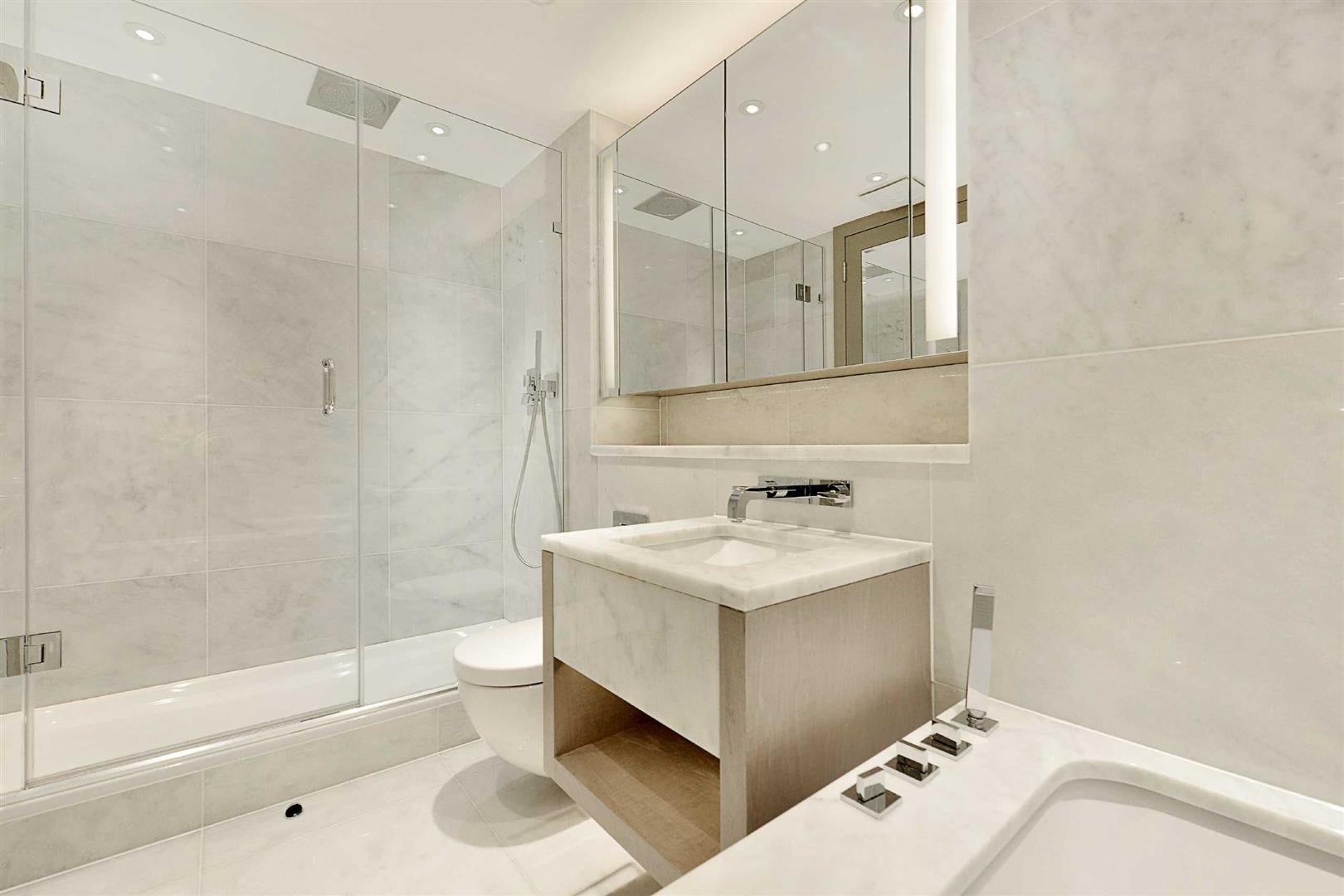 Flat Ebury Street in City of Westminster