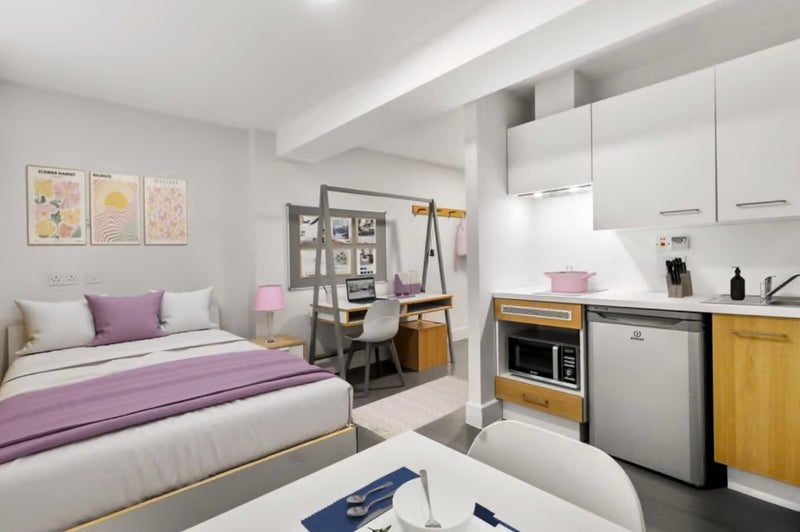 Room Aston Street in Birmingham