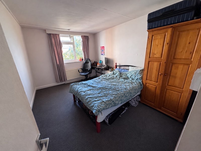 Room Brixton Station Road in Greater London