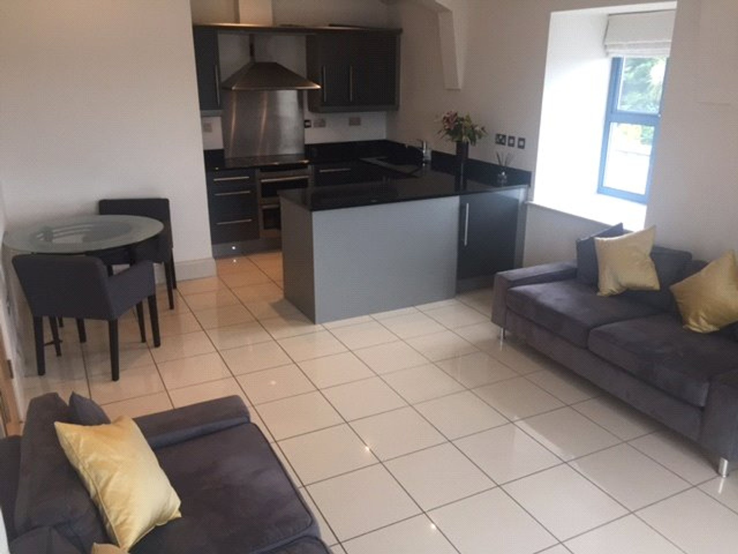 Flat Hotwell Road in Bristol