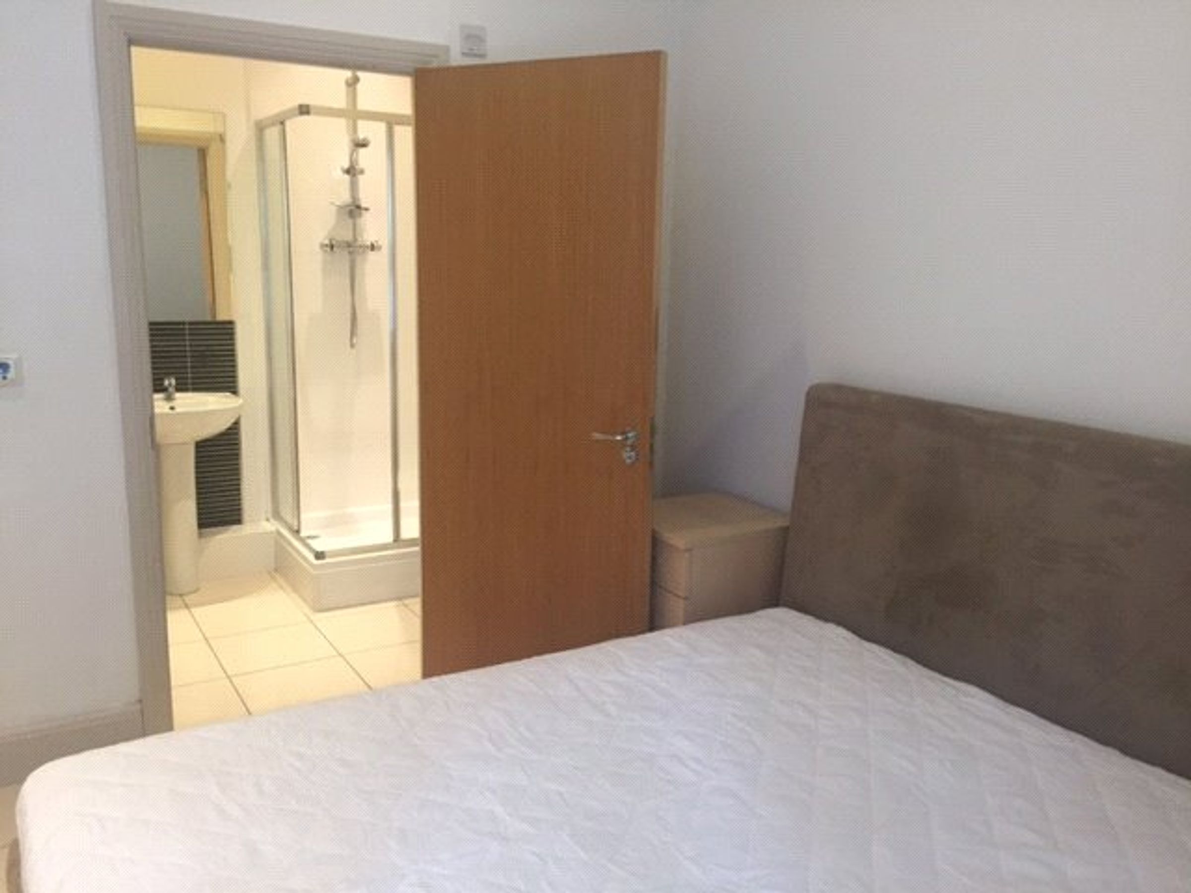 Flat Hotwell Road in Bristol