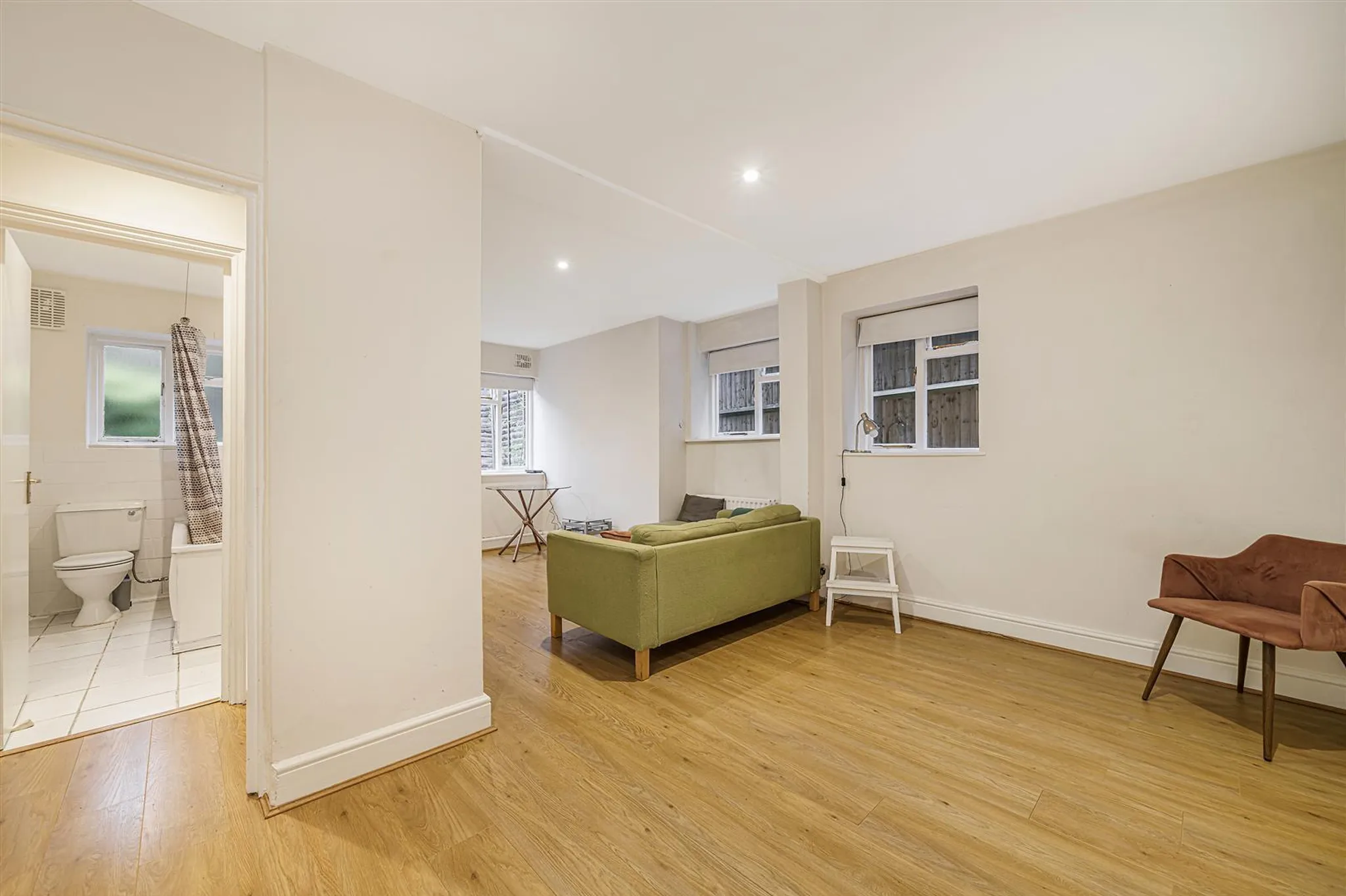 Flat Palace Road in Greater London