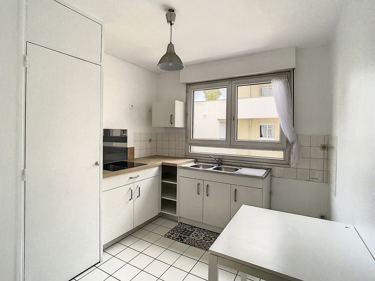 Flat Rue Calliet in Lyon