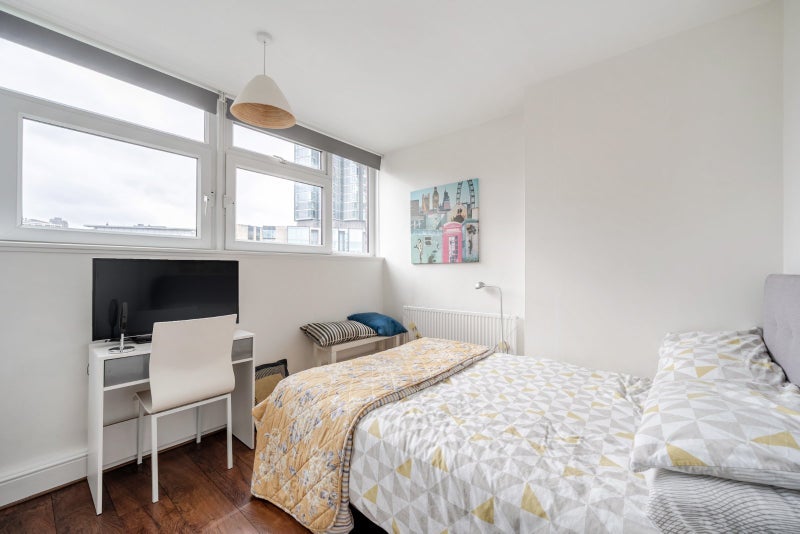 Flat Windsor Terrace in Greater London