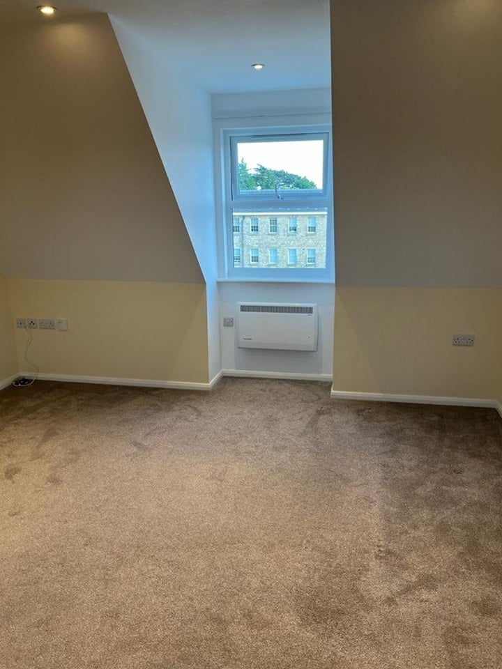 Flat Burdock Court in Maidstone