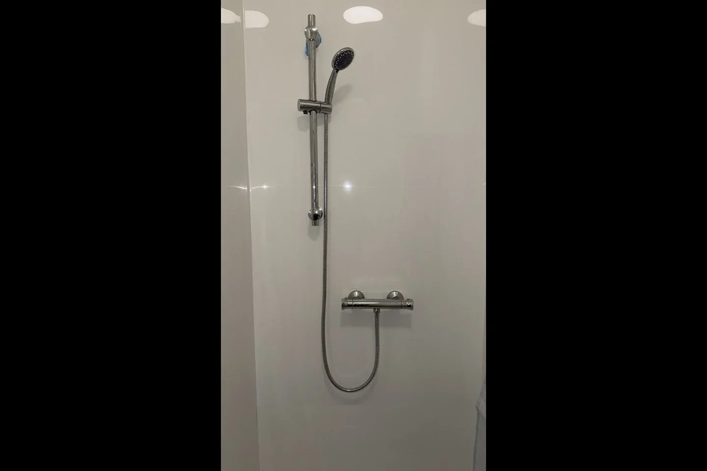 Room Hatherley Road in Greater London