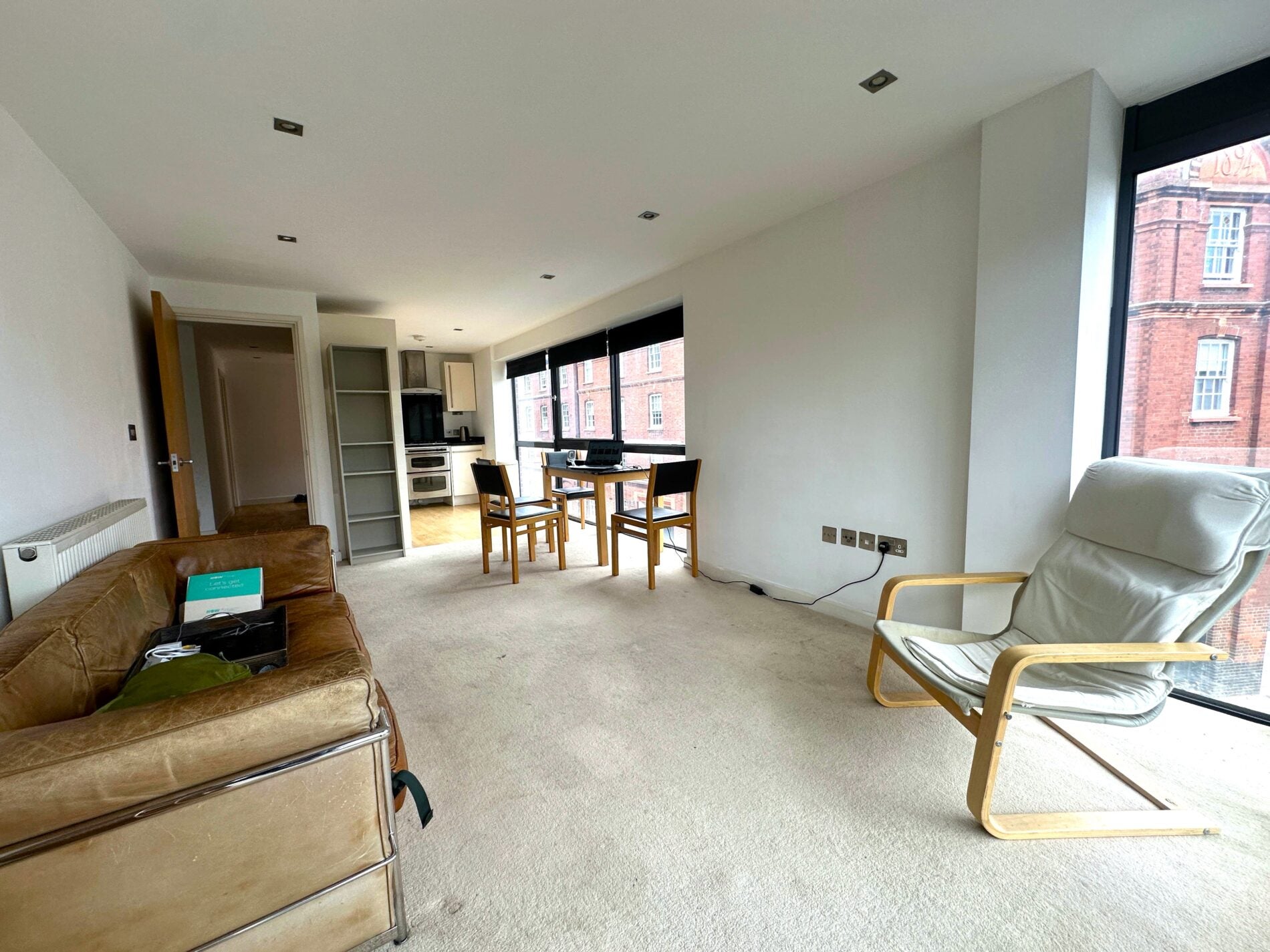 Flat Redmans Road in Greater London