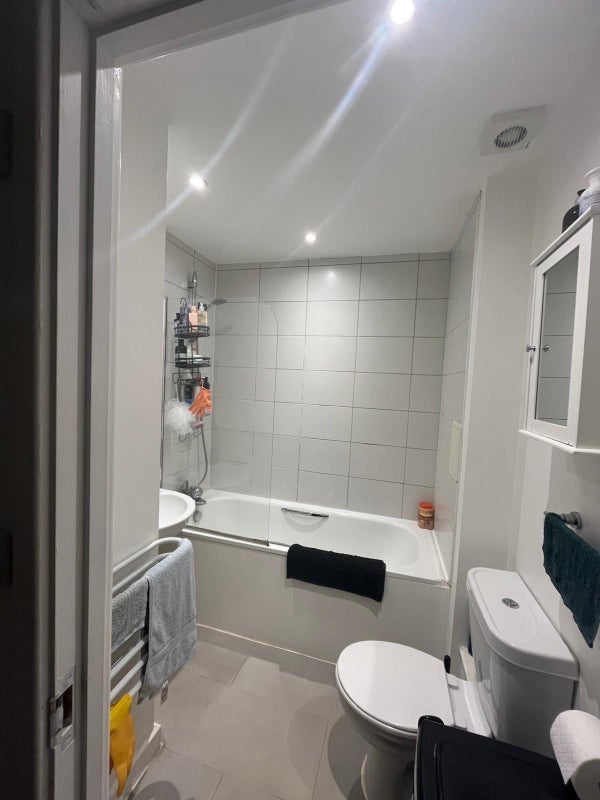Flat Greatorex Street in Greater London