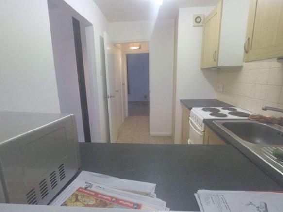 Flat Bramble Close in Greater London