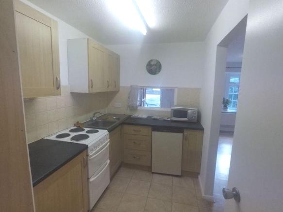 Flat Bramble Close in Greater London