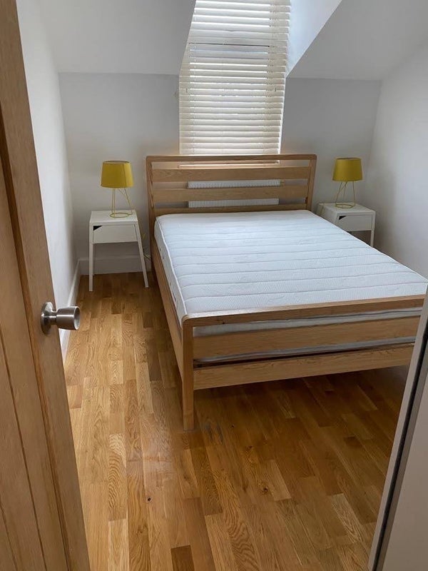 Flat Evesham Walk in Greater London