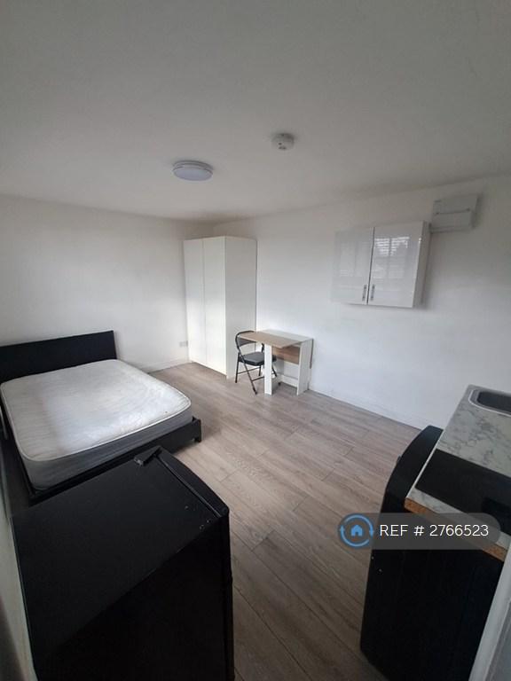 Flat Barfields in Epping Forest
