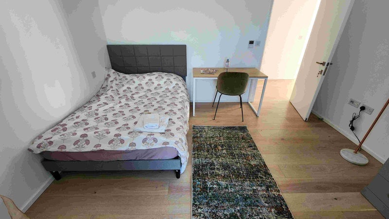Room York Place in Greater London