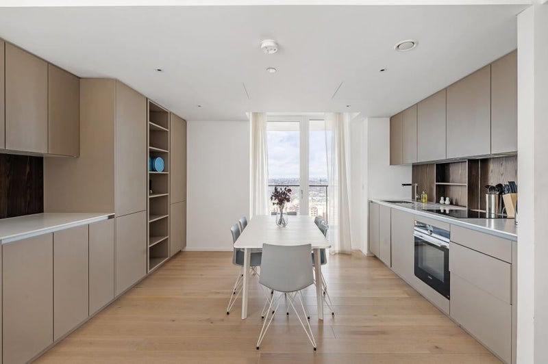 Room York Place in Greater London