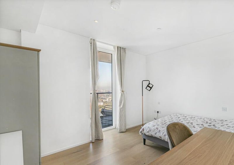 Room York Place in Greater London