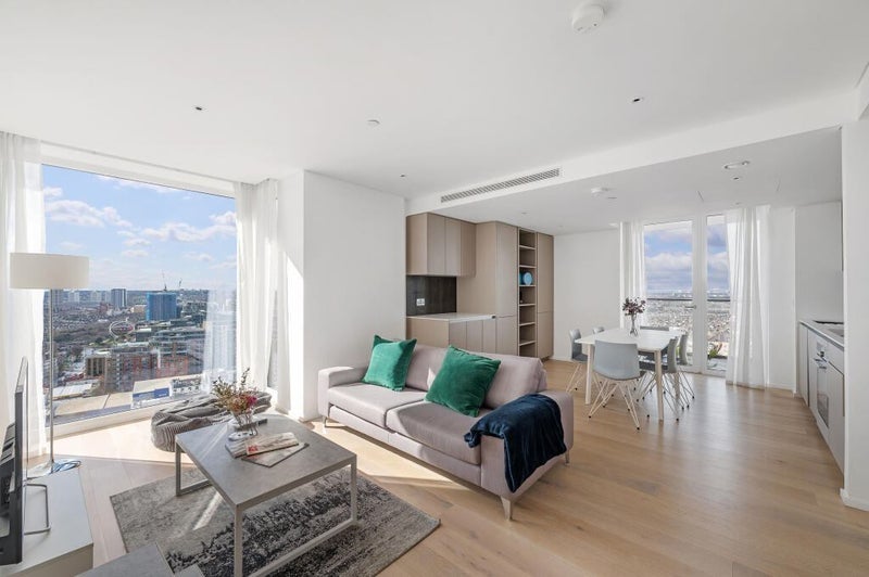 Room York Place in Greater London