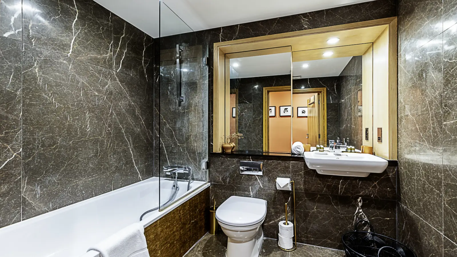 Flat Grafton Place in Greater London