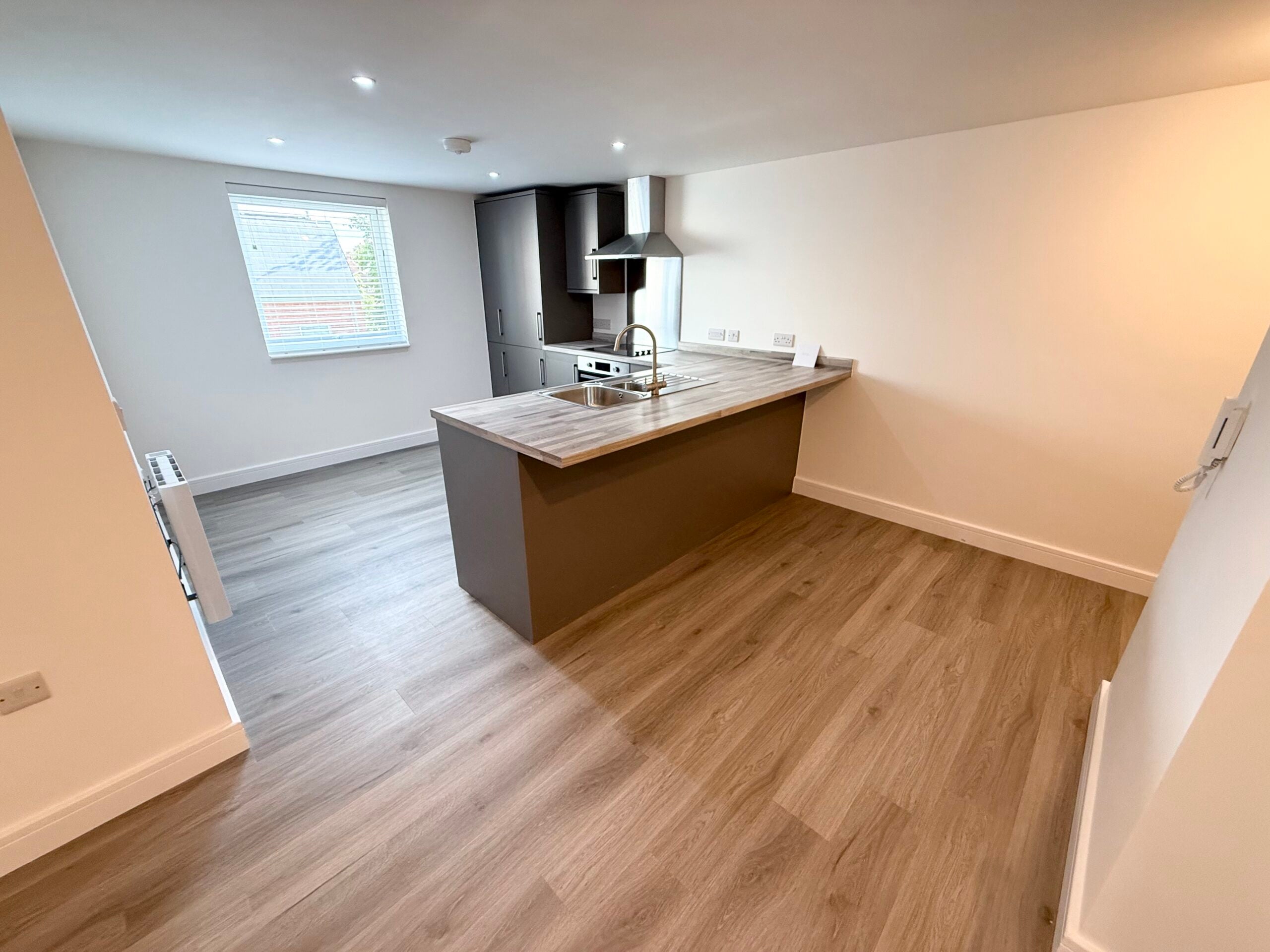 Flat Swain Court in Peterborough