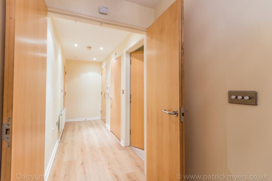 Flat Lordship Lane in Greater London