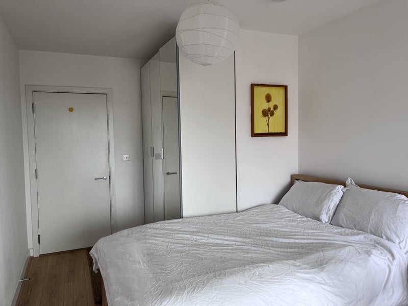 Room Fergus Street in Greater London