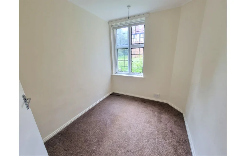 Flat Addiscombe Road in Greater London