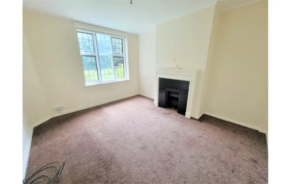 Flat Addiscombe Road in Greater London