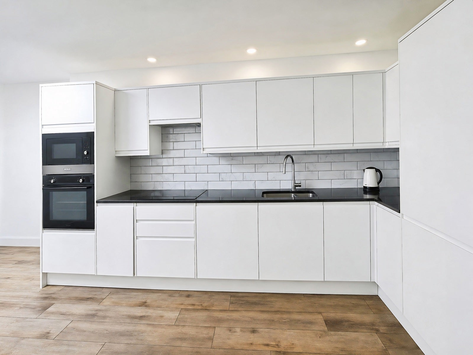 Flat Wyndham Road in Greater London