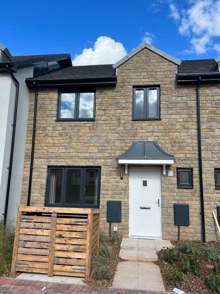House Santon Court in Newport