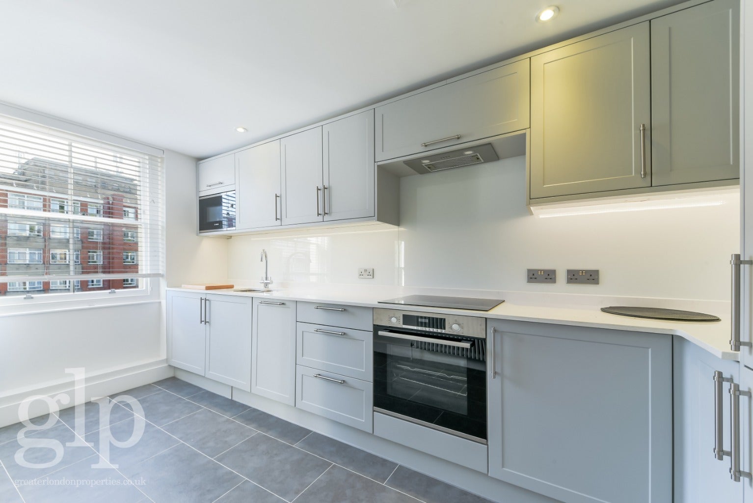 Flat Bedford Place in Greater London