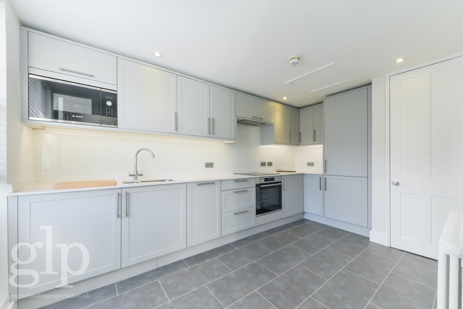 Flat Bedford Place in Greater London