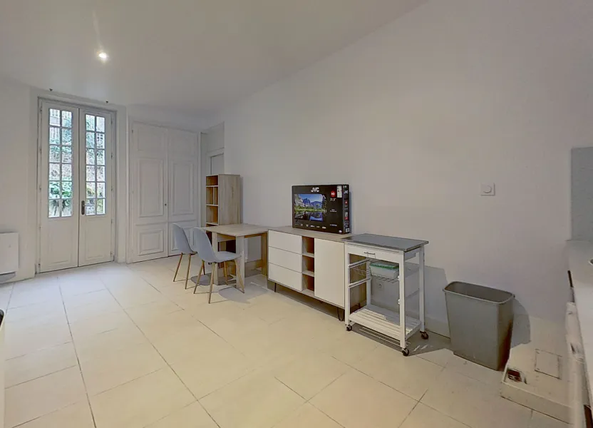 Flat Avenue de Lanessan in Lyon