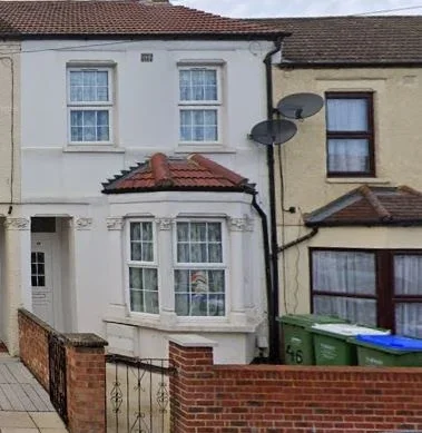 House Ashburnham Road in Greater London