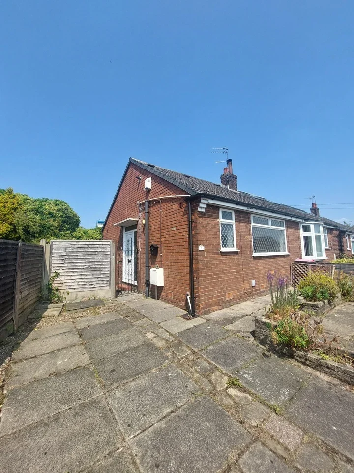 House Algernon Street in Salford