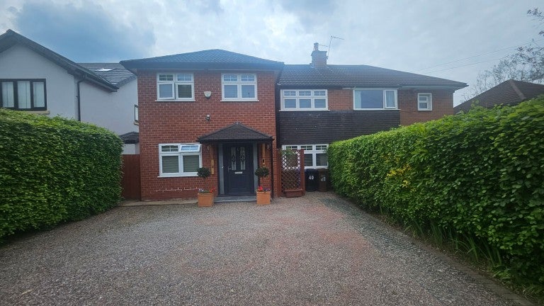 House Cheadle Road in Cheadle Hulme