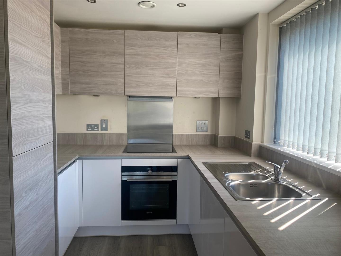 Flat Wallingford Way in Maidenhead