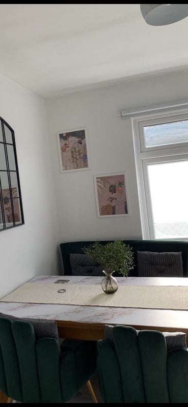 Room Cromer Road in Greater London