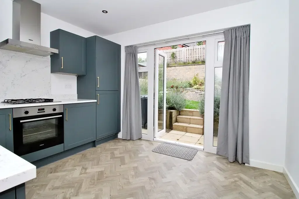 House Spear Thistle Close in Rugby