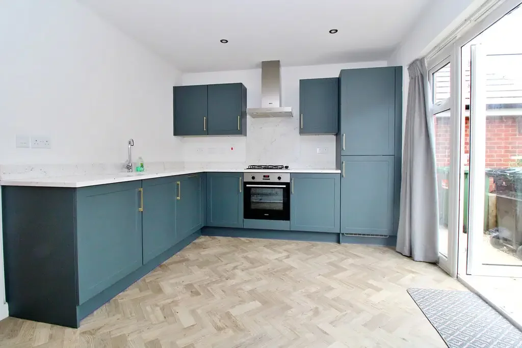 House Spear Thistle Close in Rugby