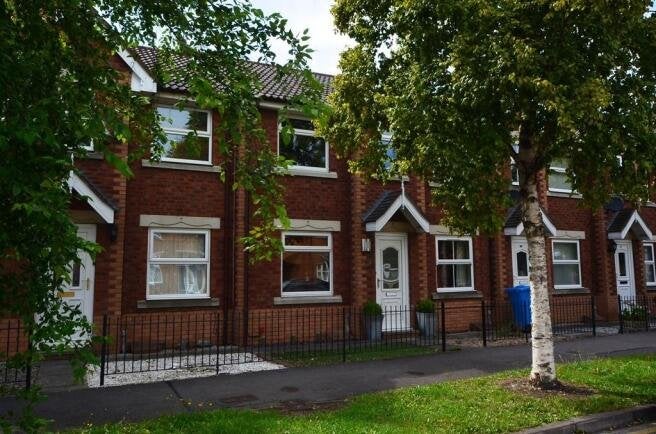 House Ballantyne Close in Hull