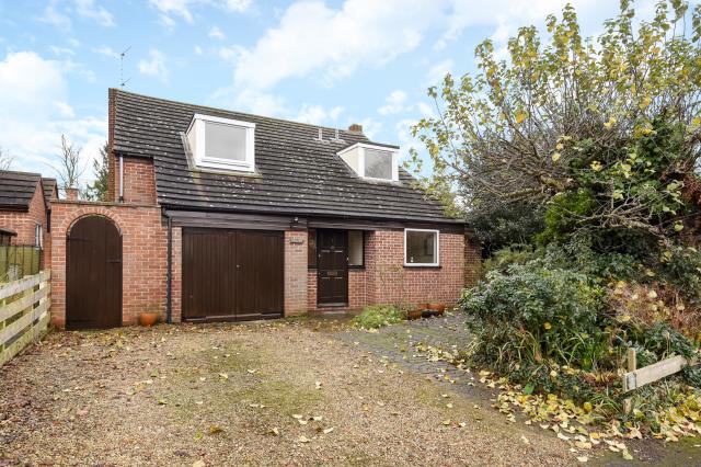 House Queens Close in South Oxfordshire