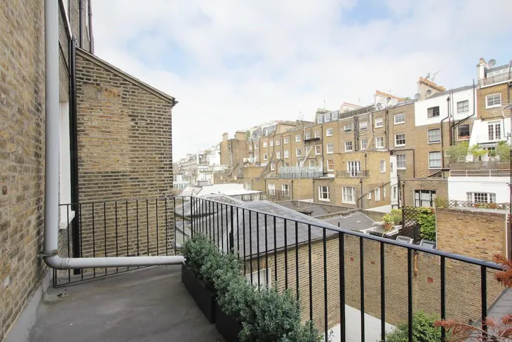 Flat Southwell Gardens in Greater London
